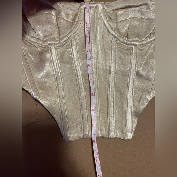 NWT Bardot corset top, cropped length, champagne color, size XS - Picture 8 of 9